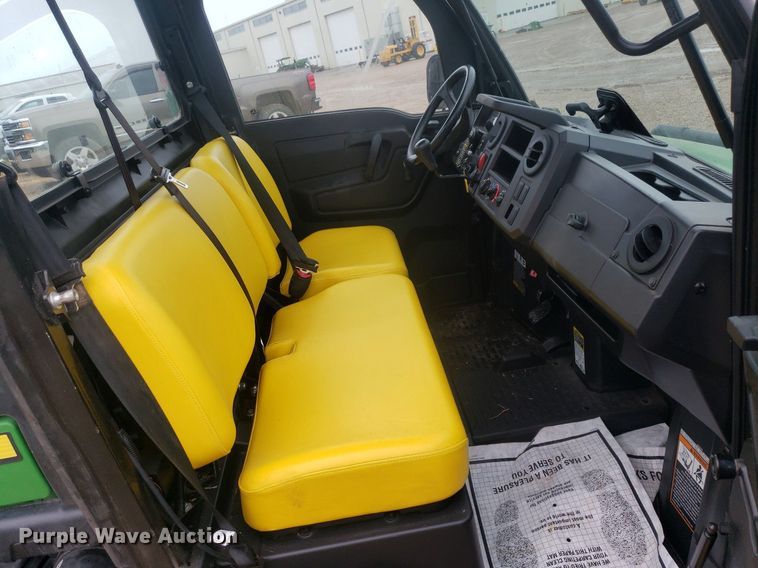 image for item IP9383 John Deere 835M  utility vehicle