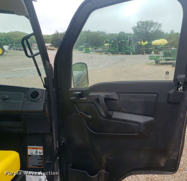 image for item IP9383 John Deere 835M  utility vehicle