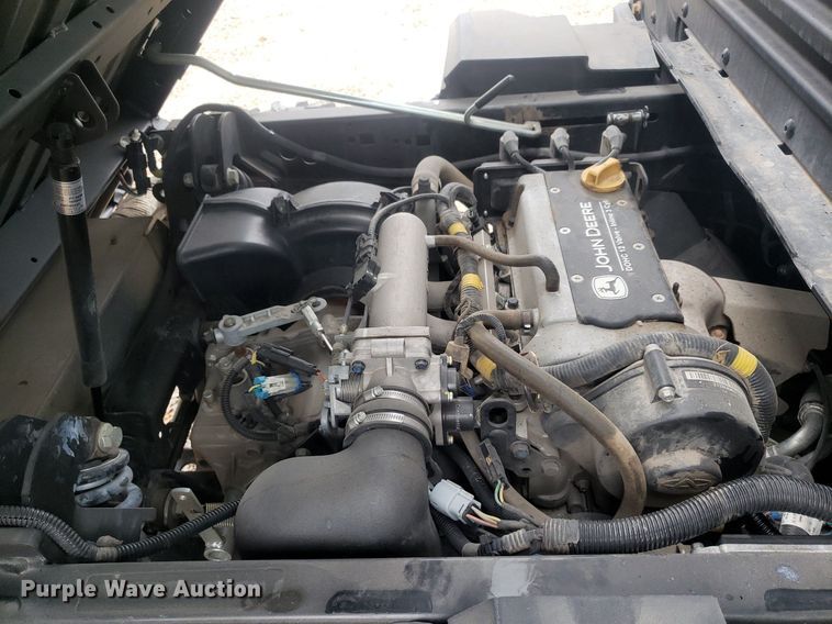 image for item IP9383 John Deere 835M  utility vehicle