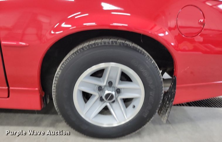 image for item IQ9878 1989 Chevrolet Camaro RS  convertible