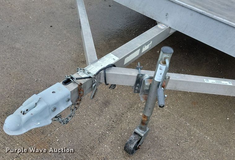 image for item IQ9881 2014 Aluma 8114  utility trailer