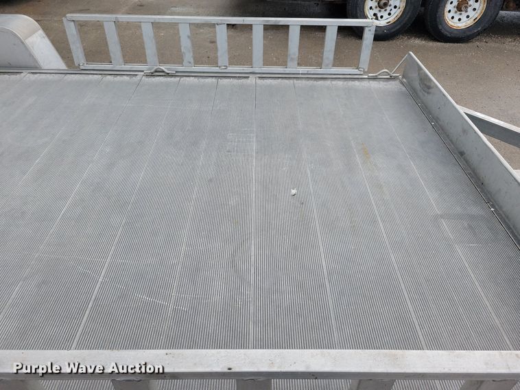 image for item IQ9881 2014 Aluma 8114  utility trailer