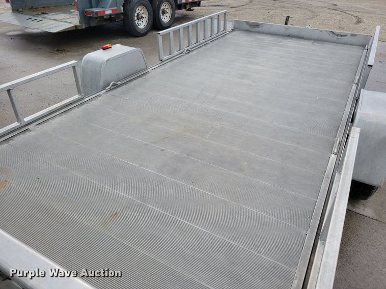 image for item IQ9881 2014 Aluma 8114  utility trailer