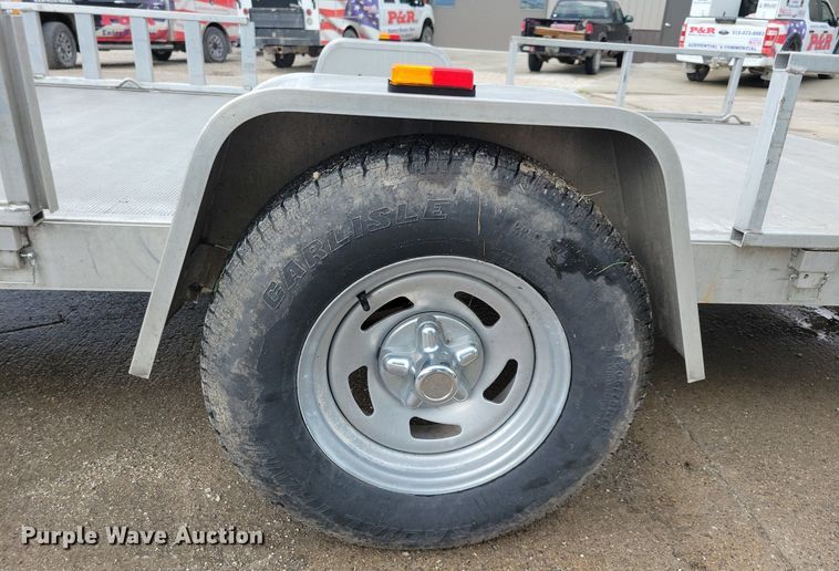 image for item IQ9881 2014 Aluma 8114  utility trailer