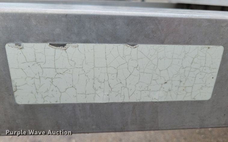 image for item IQ9881 2014 Aluma 8114  utility trailer