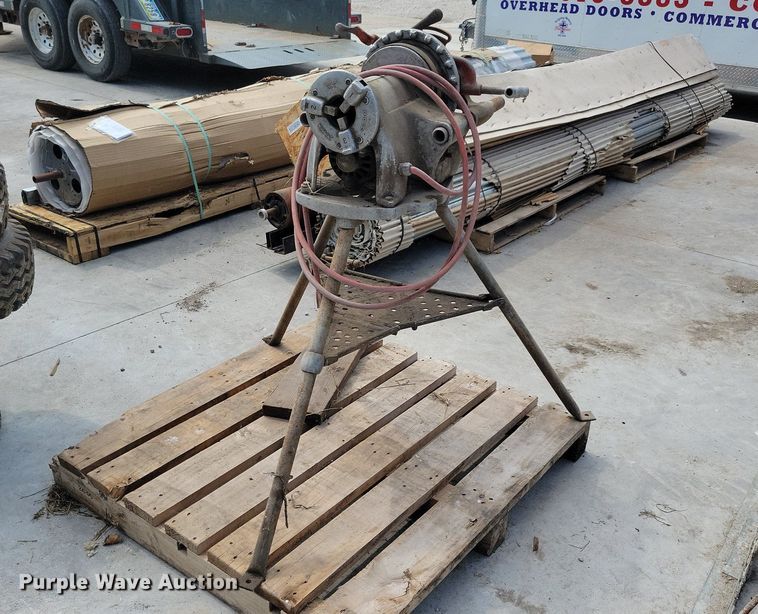 image for item IQ9888 Rigid 300  pipe threading machine