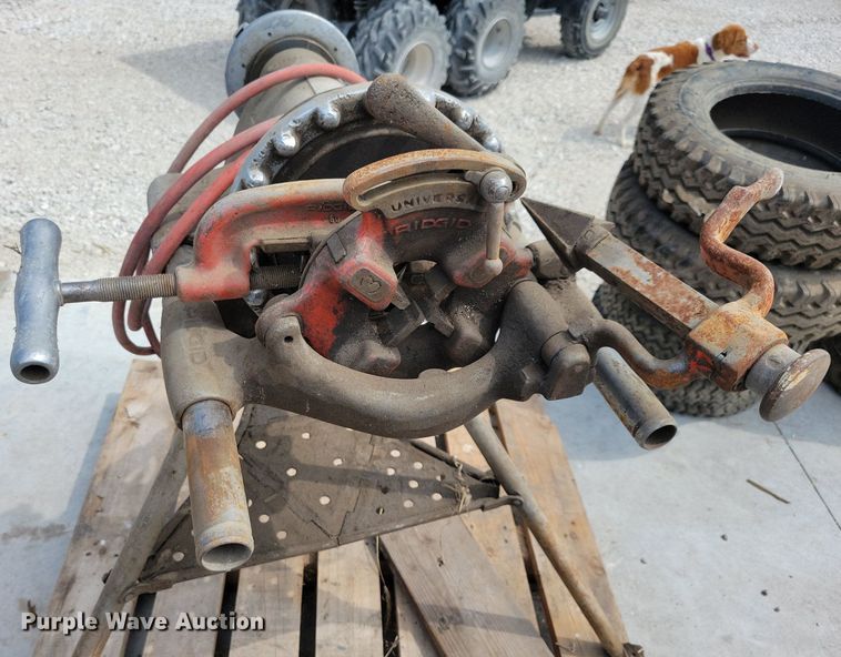 image for item IQ9888 Rigid 300  pipe threading machine