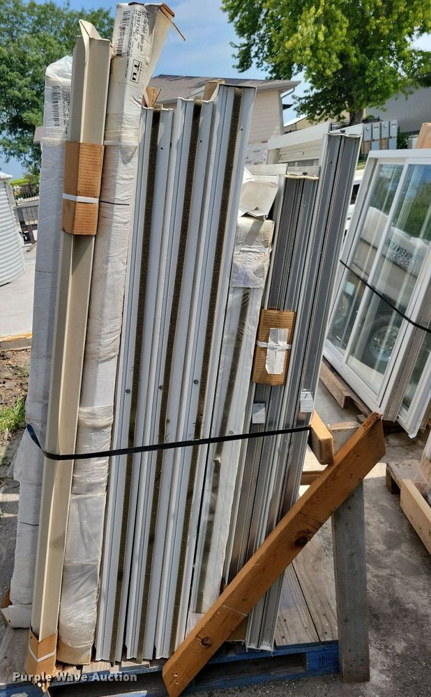 image for item IQ9891 Building materials