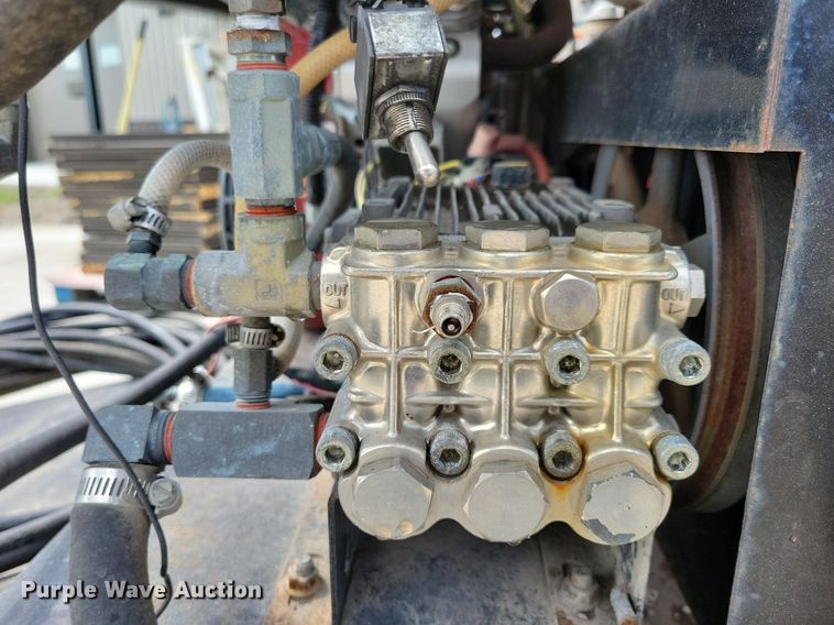 image for item IQ9893 2001 Alkota 5305E  pressure washer trailer