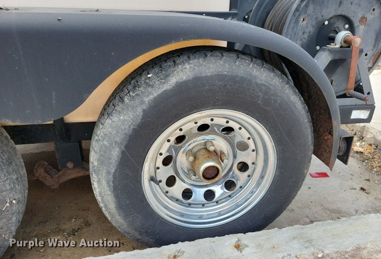 image for item IQ9893 2001 Alkota 5305E  pressure washer trailer