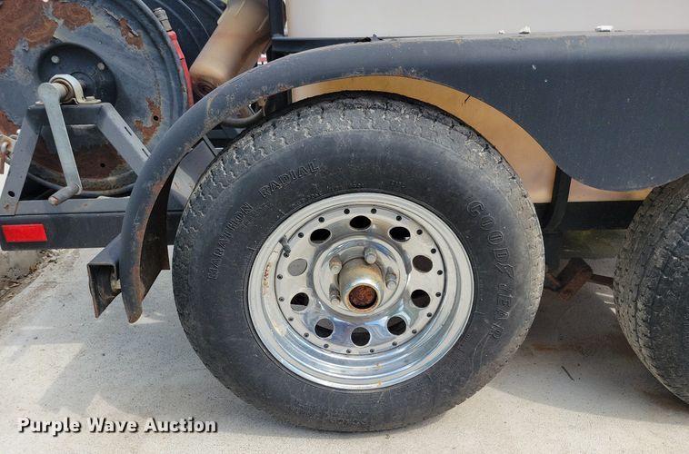 image for item IQ9893 2001 Alkota 5305E  pressure washer trailer