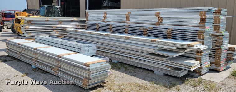 image for item IQ9894 Approximately 192 garage door panels