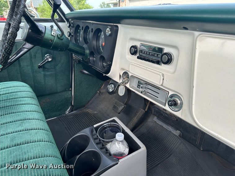 image for item JD9031 1968 GMC C20  pickup truck