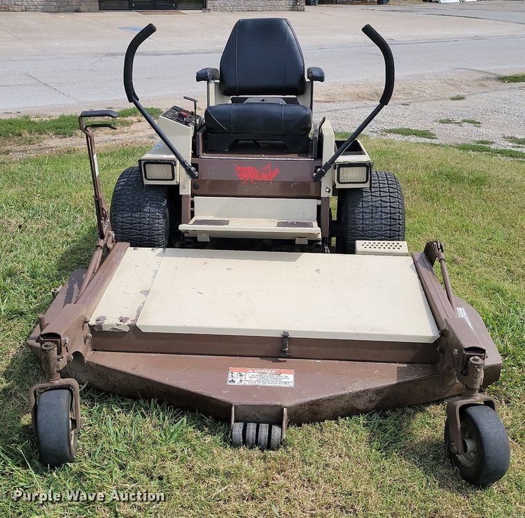 image for item JE9527 Grasshopper 720K  ZTR lawn mower