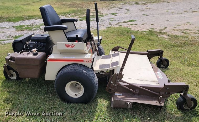 image for item JE9527 Grasshopper 720K  ZTR lawn mower