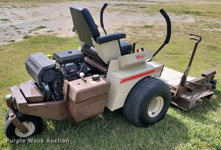 image for item JE9527 Grasshopper 720K  ZTR lawn mower