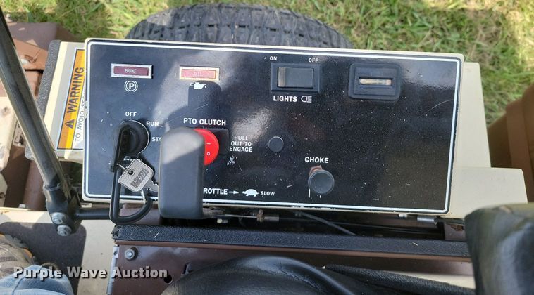 image for item JE9527 Grasshopper 720K  ZTR lawn mower