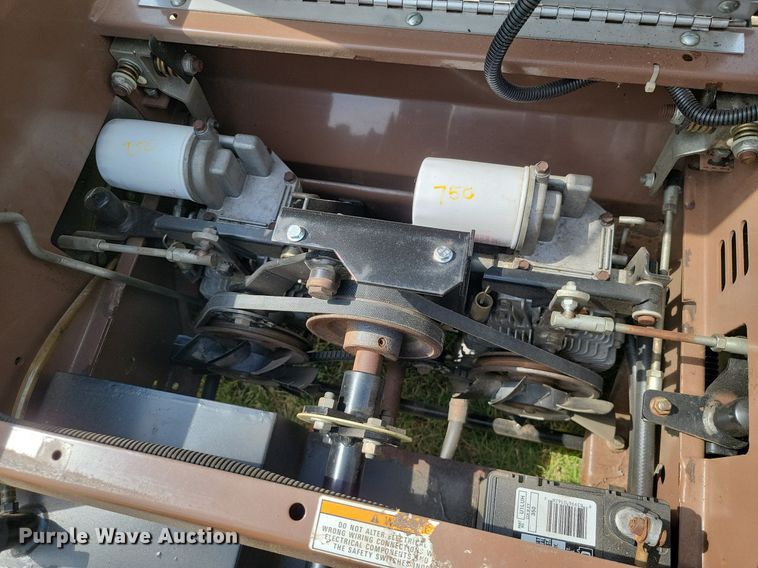 image for item JE9527 Grasshopper 720K  ZTR lawn mower