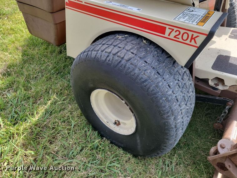 image for item JE9527 Grasshopper 720K  ZTR lawn mower