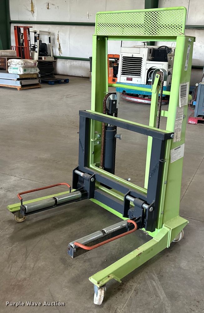 image for item JW9972 2010 ARI Hetra  AH-20330 high lift wheel dolly