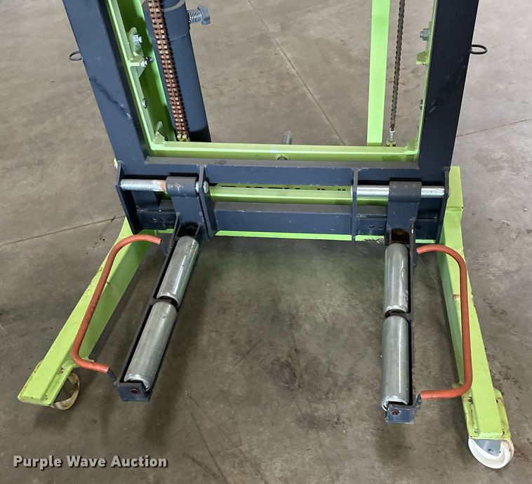 image for item JW9972 2010 ARI Hetra  AH-20330 high lift wheel dolly