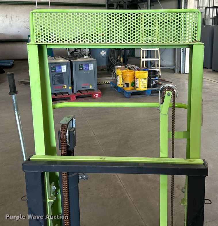 image for item JW9972 2010 ARI Hetra  AH-20330 high lift wheel dolly