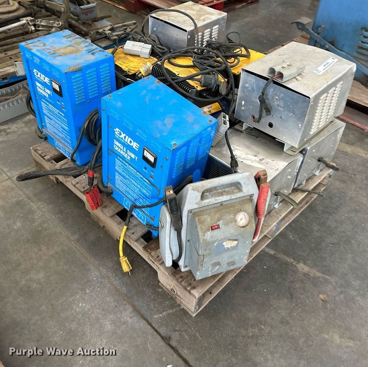 image for item JW9988 (7) forklift chargers