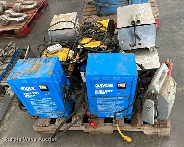 image for item JW9988 (7) forklift chargers