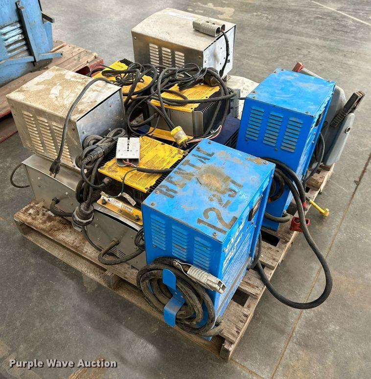 image for item JW9988 (7) forklift chargers