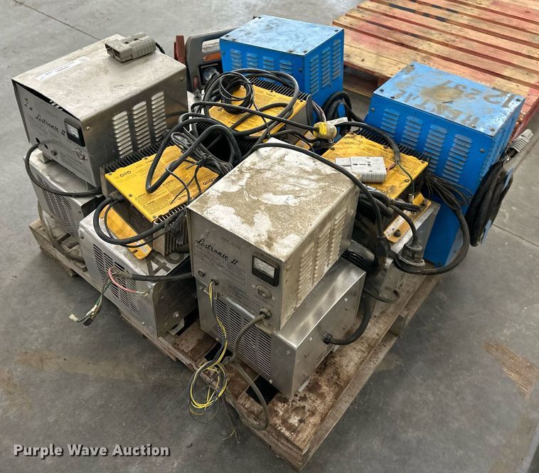 image for item JW9988 (7) forklift chargers