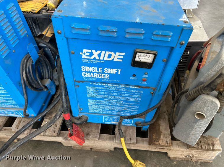 image for item JW9988 (7) forklift chargers