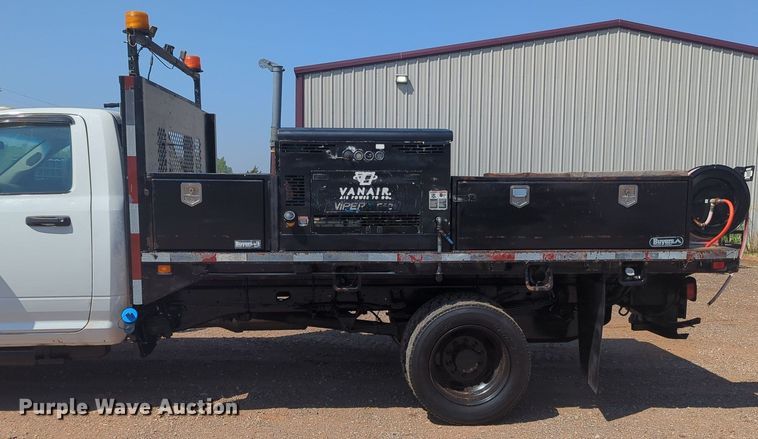 image for item KB9405 2012 Dodge  Ram 4500HD flatbed truck