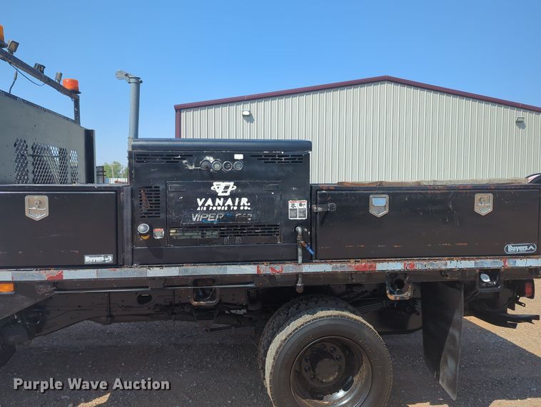 image for item KB9405 2012 Dodge  Ram 4500HD flatbed truck