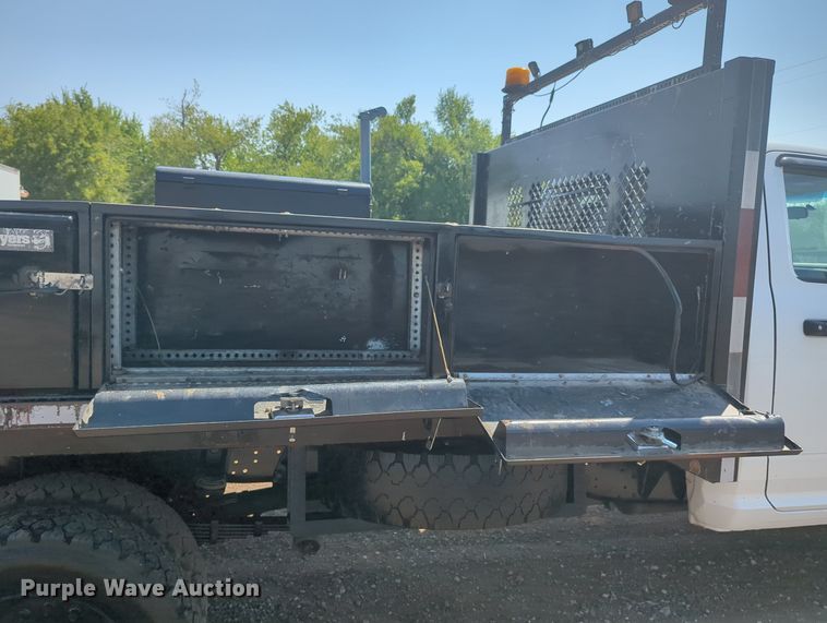 image for item KB9405 2012 Dodge  Ram 4500HD flatbed truck