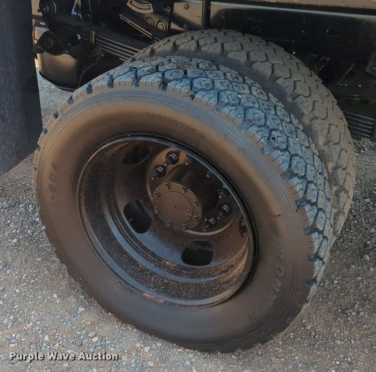 image for item KB9405 2012 Dodge  Ram 4500HD flatbed truck