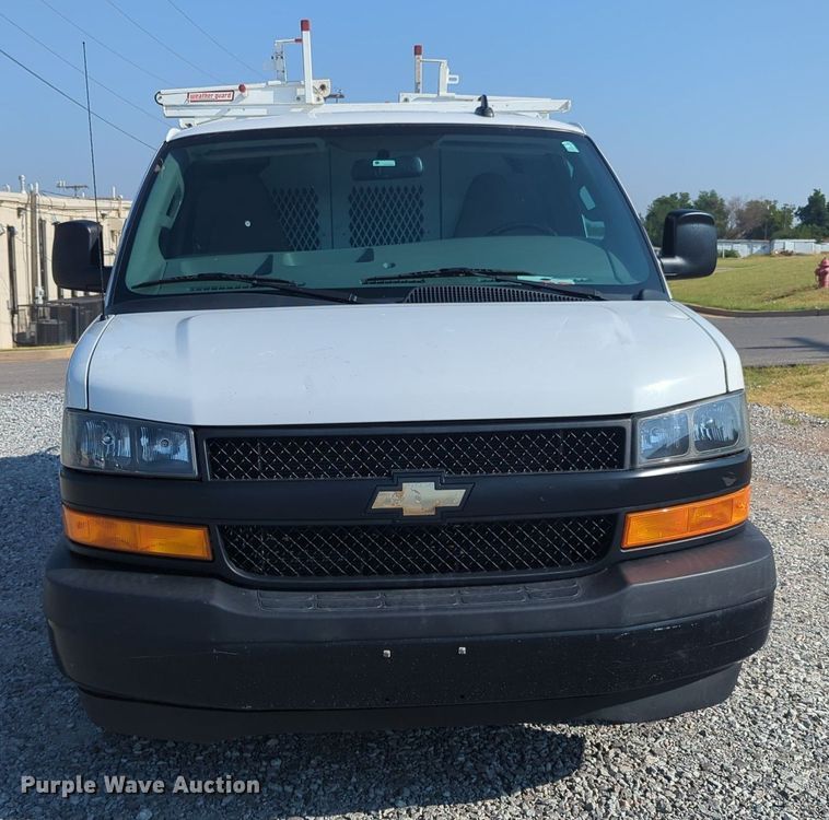 image for item KB9409 2018 Chevrolet Express G2500  van