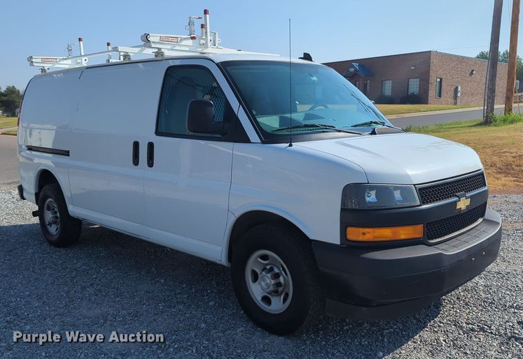image for item KB9409 2018 Chevrolet Express G2500  van