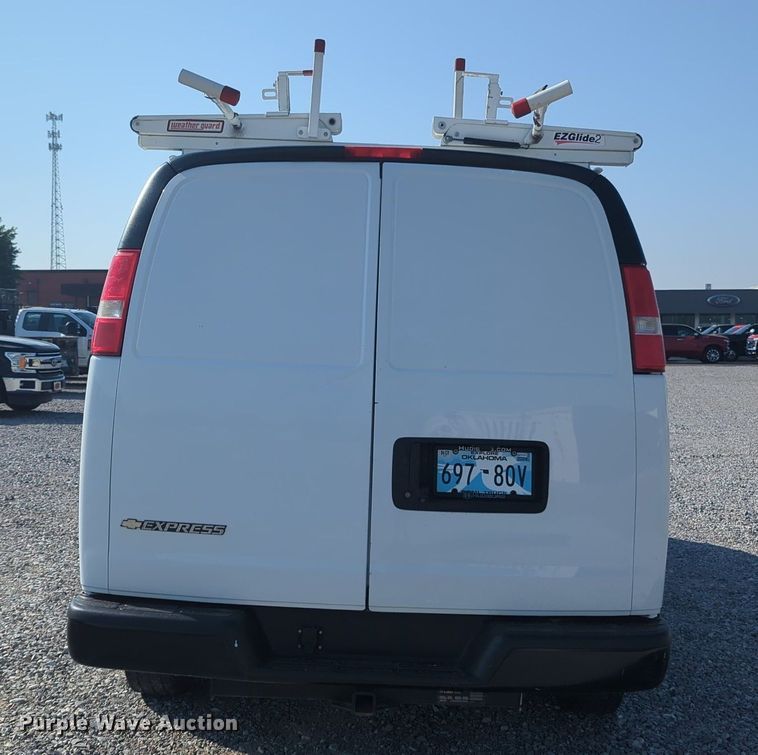 image for item KB9409 2018 Chevrolet Express G2500  van