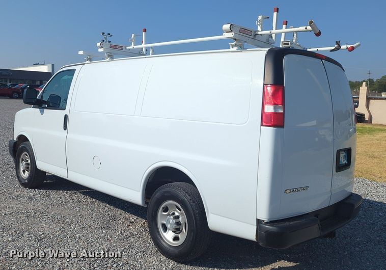 image for item KB9409 2018 Chevrolet Express G2500  van