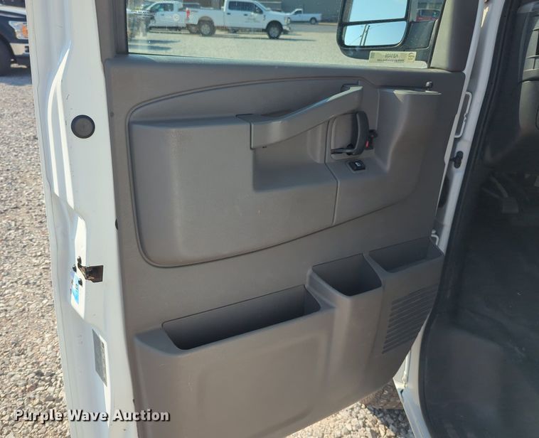 image for item KB9409 2018 Chevrolet Express G2500  van