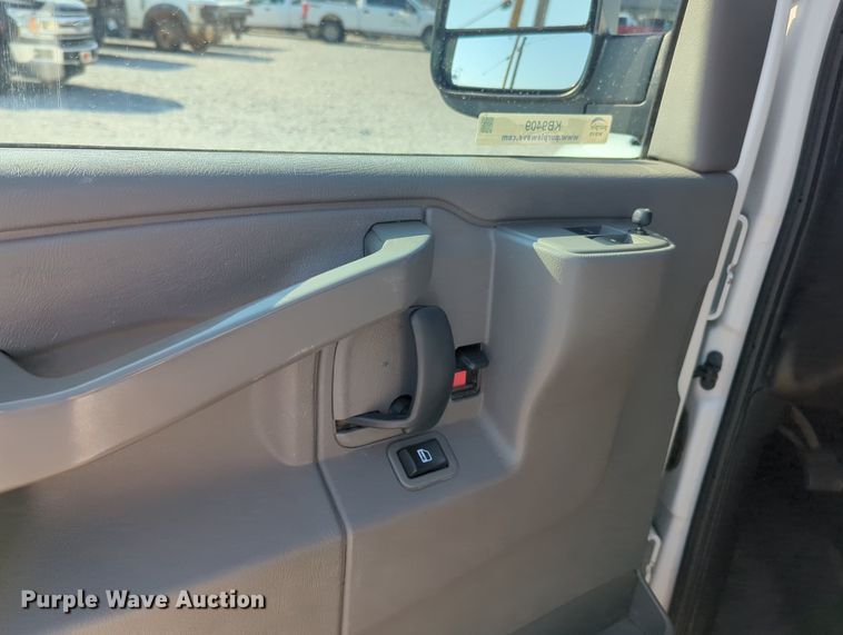 image for item KB9409 2018 Chevrolet Express G2500  van