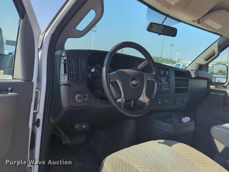 image for item KB9409 2018 Chevrolet Express G2500  van