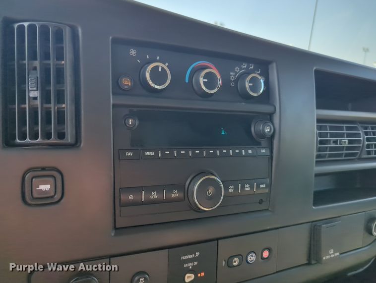 image for item KB9409 2018 Chevrolet Express G2500  van