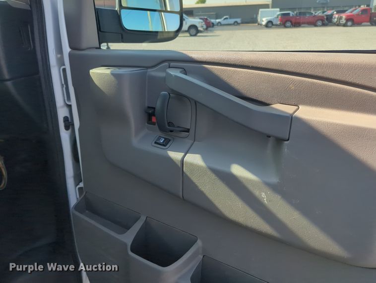 image for item KB9409 2018 Chevrolet Express G2500  van