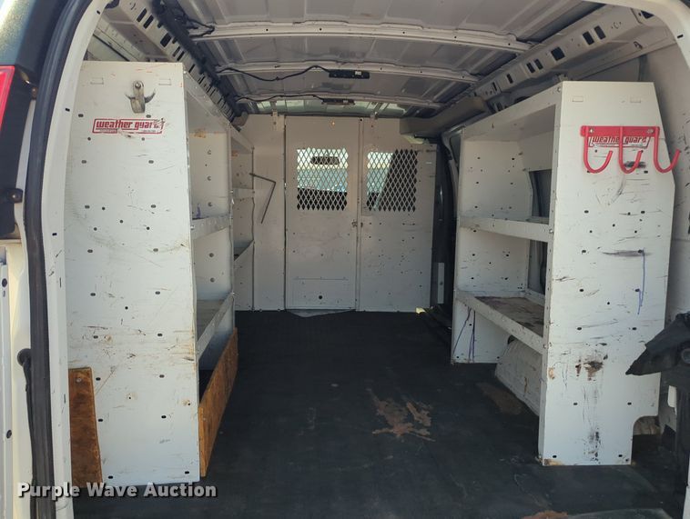 image for item KB9409 2018 Chevrolet Express G2500  van