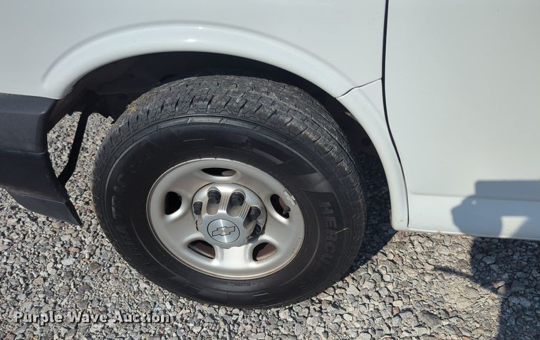 image for item KB9409 2018 Chevrolet Express G2500  van