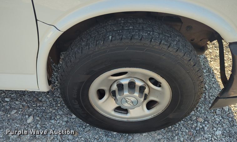 image for item KB9409 2018 Chevrolet Express G2500  van