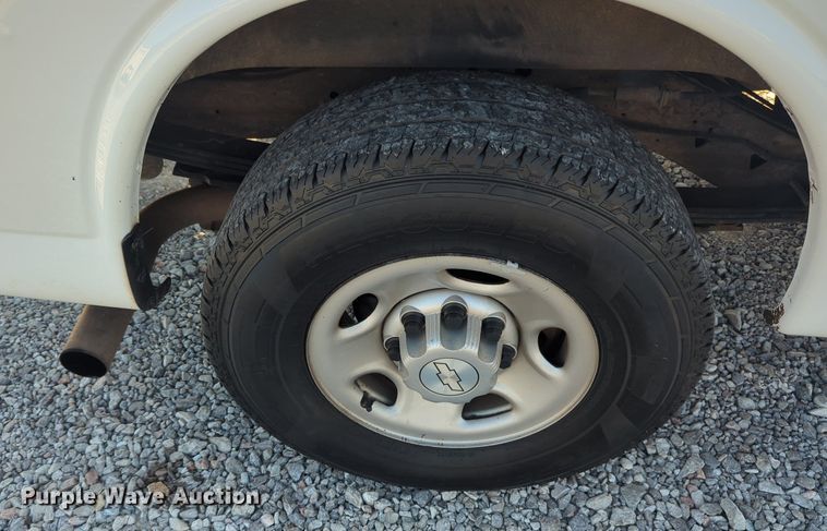 image for item KB9409 2018 Chevrolet Express G2500  van