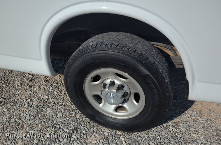 image for item KB9409 2018 Chevrolet Express G2500  van