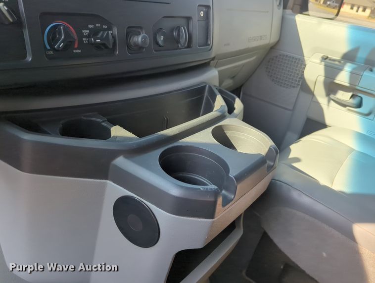 image for item KB9411 2012 Ford E250  van